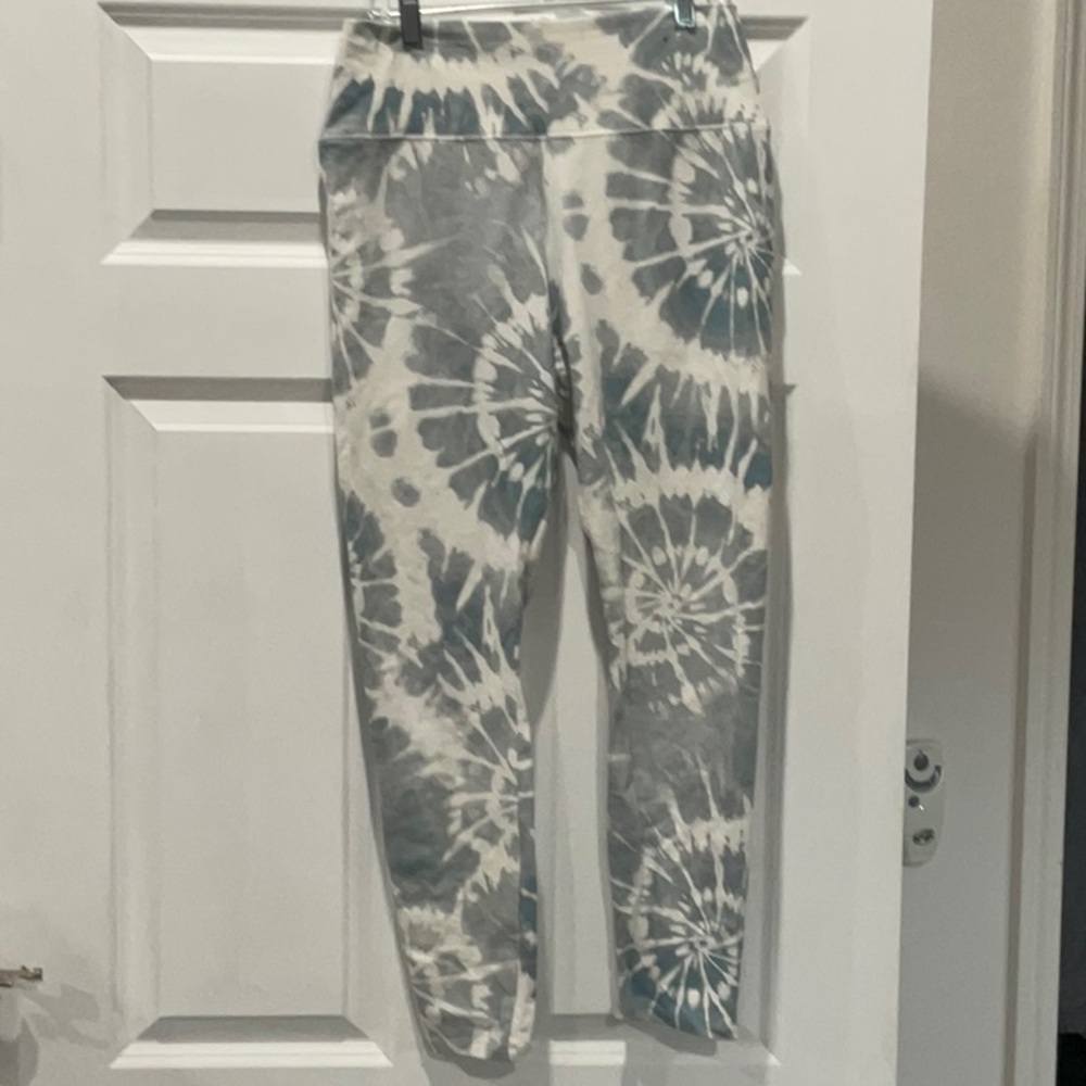 Women’s Tie-Dye Leggings - Gray and White